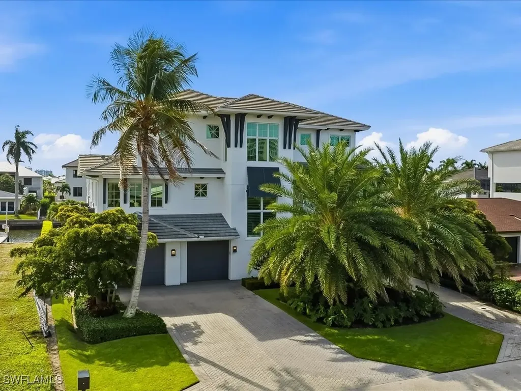 360 Heron Avenue Naples FL 34108