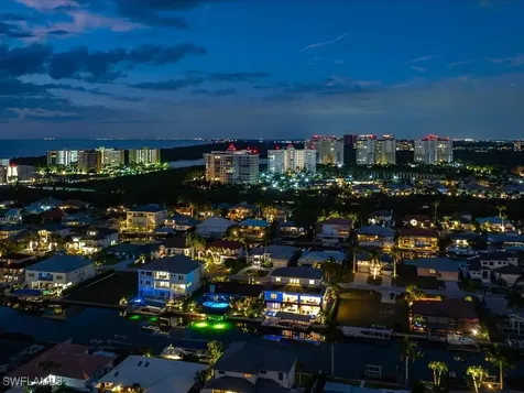 360 Heron Avenue Naples FL 34108