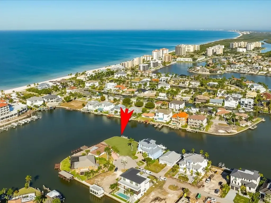 231 Trade Winds Avenue Naples FL 34108