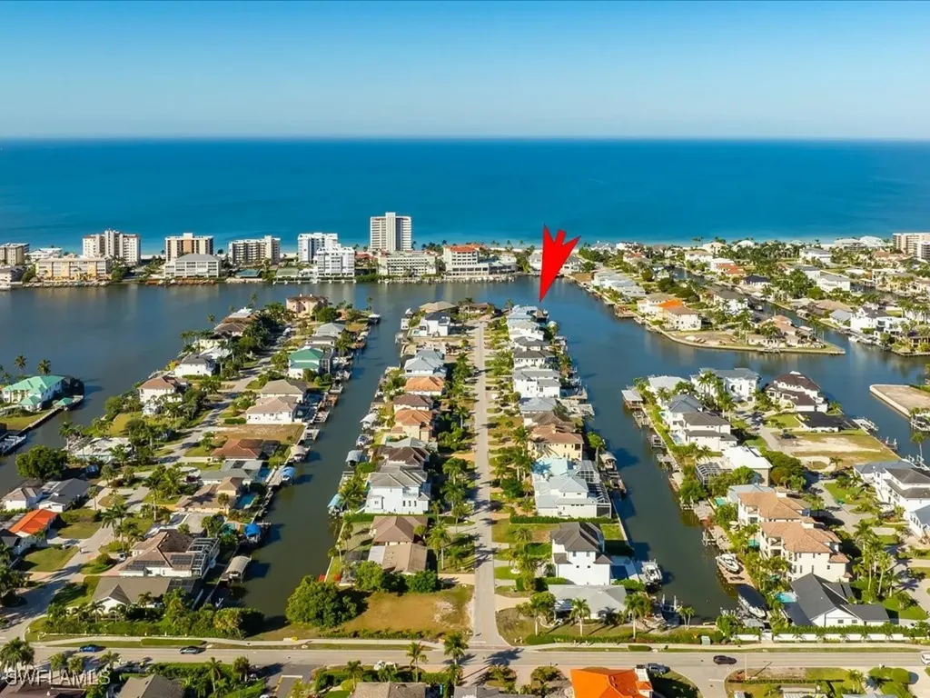 231 Trade Winds Avenue Naples FL 34108