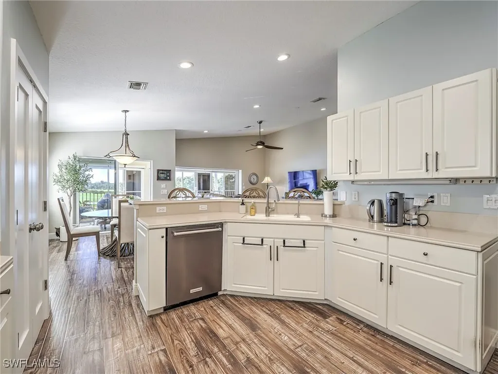 8460 Southbridge Drive Estero FL 33967