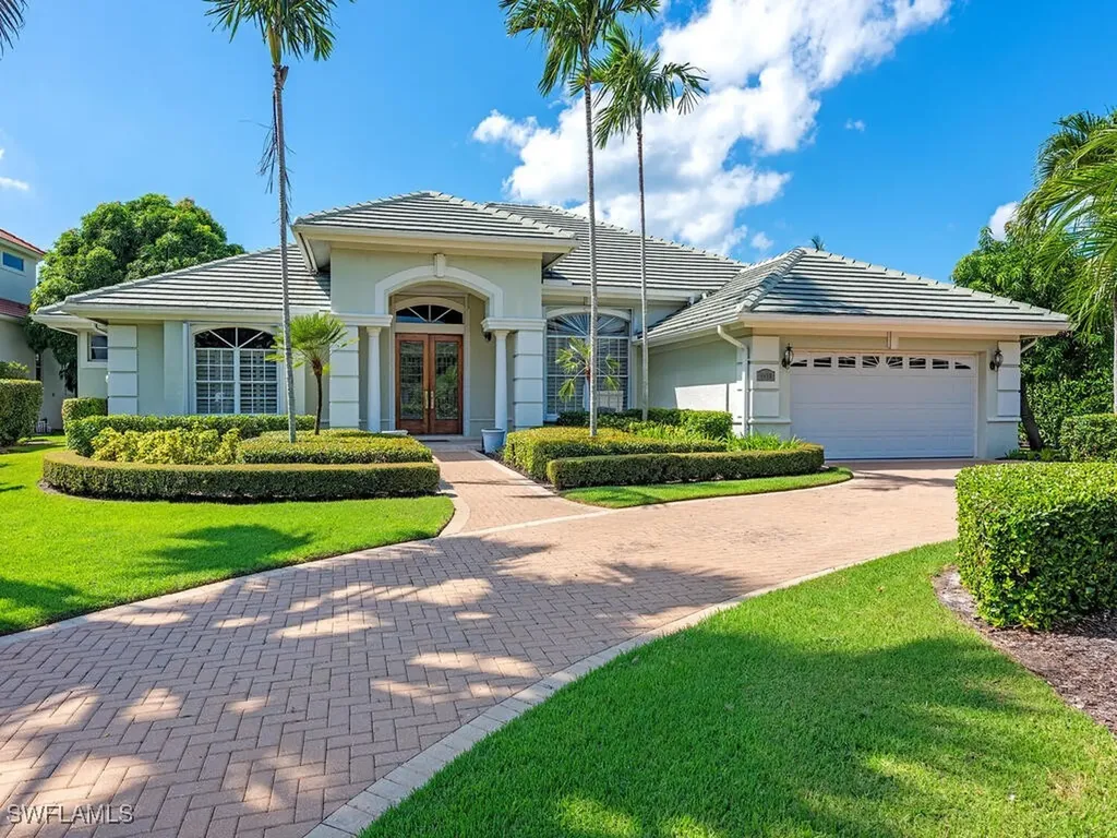 4459 Crayton Road Naples FL 34103