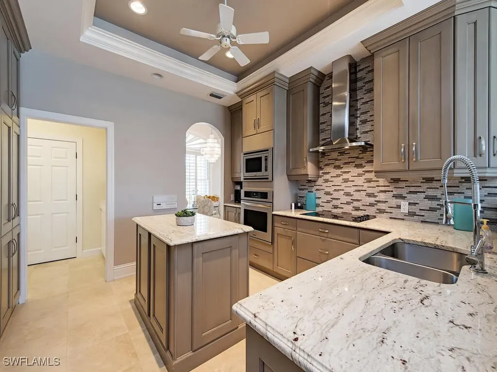 4459 Crayton Road Naples FL 34103
