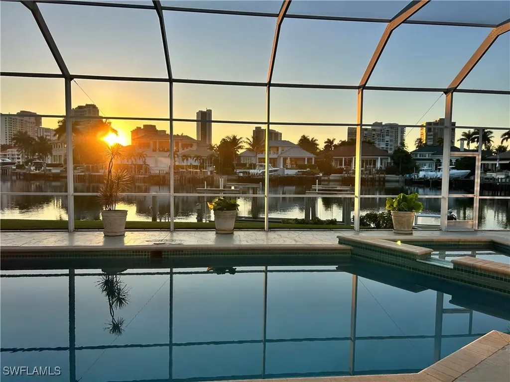 4459 Crayton Road Naples FL 34103