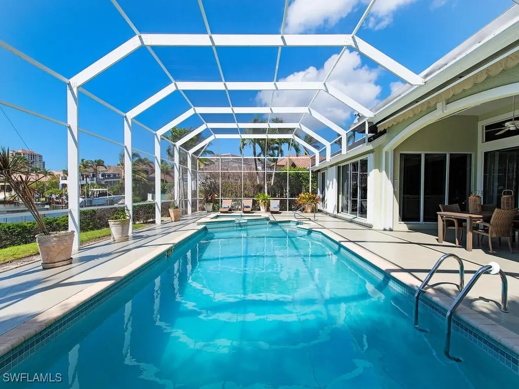 4459 Crayton Road Naples FL 34103