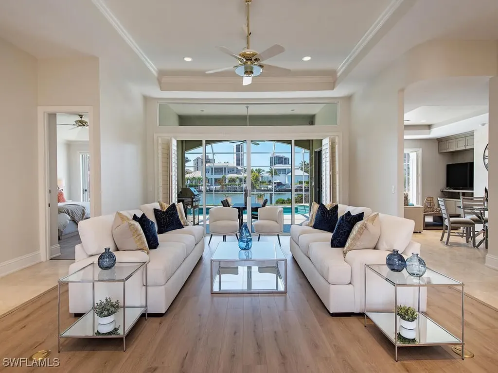 4459 Crayton Road Naples FL 34103