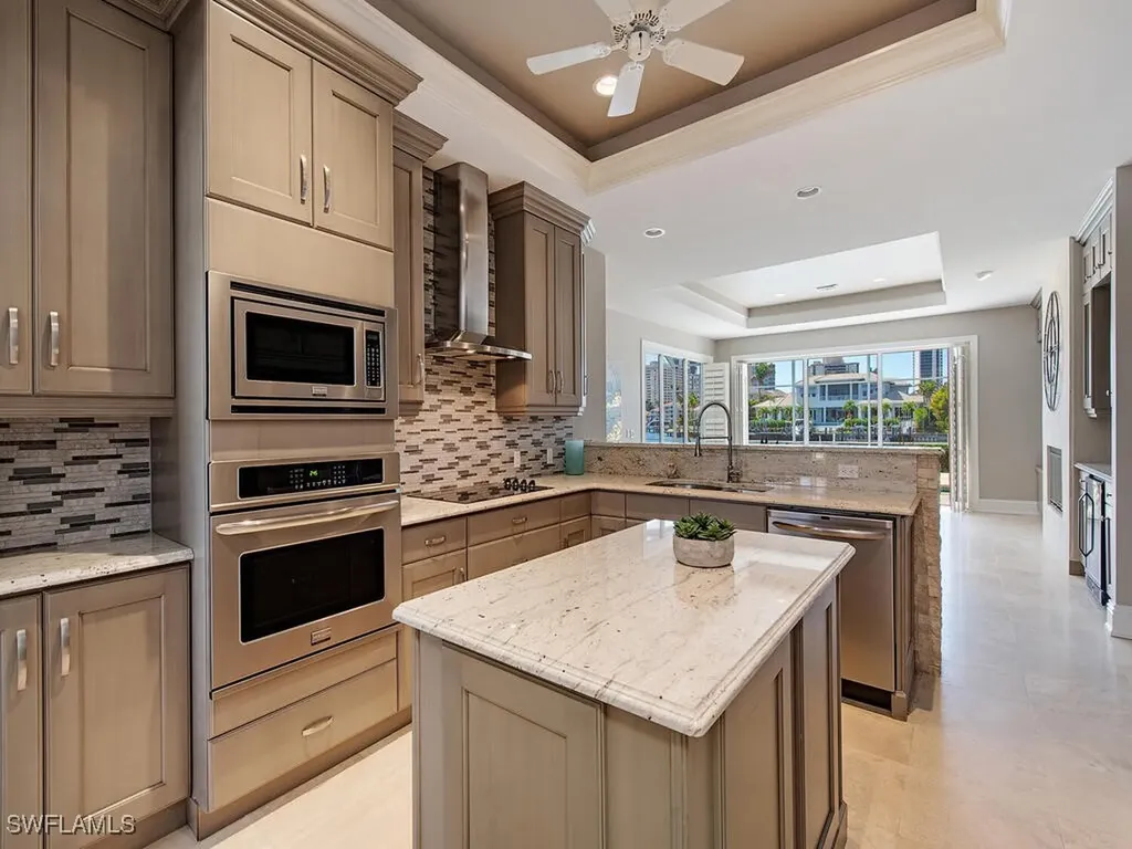 4459 Crayton Road Naples FL 34103