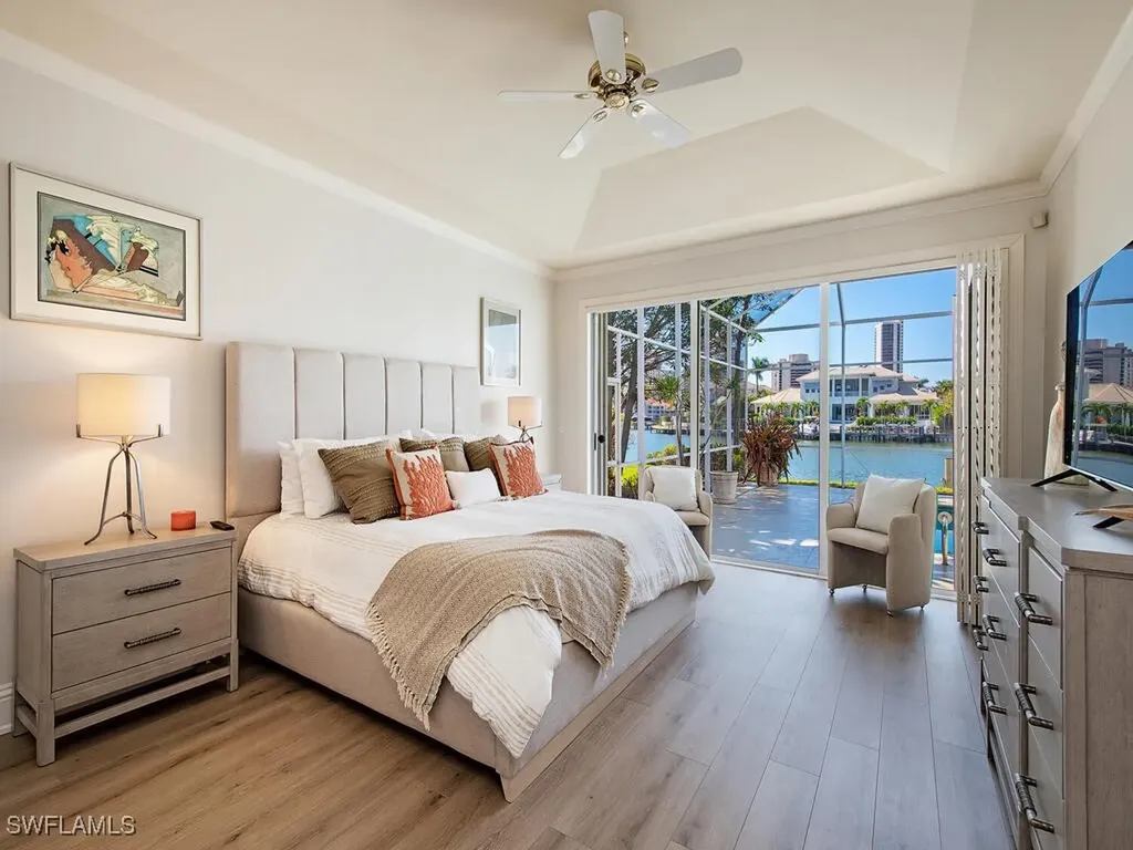 4459 Crayton Road Naples FL 34103