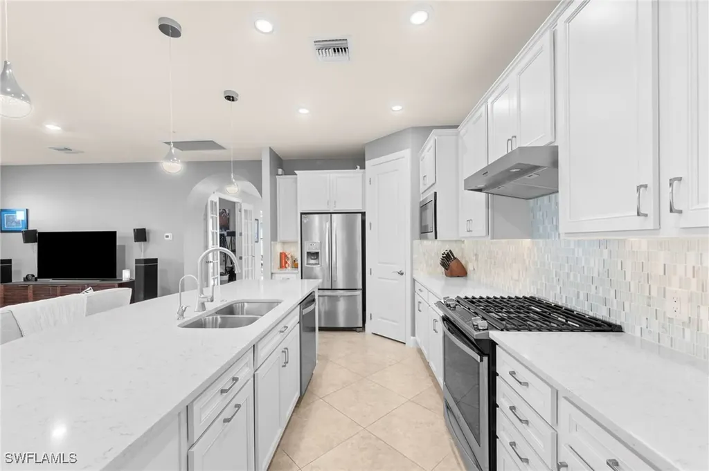 10572 Otter Key Lane Estero FL 33928