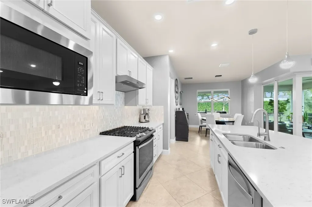 10572 Otter Key Lane Estero FL 33928