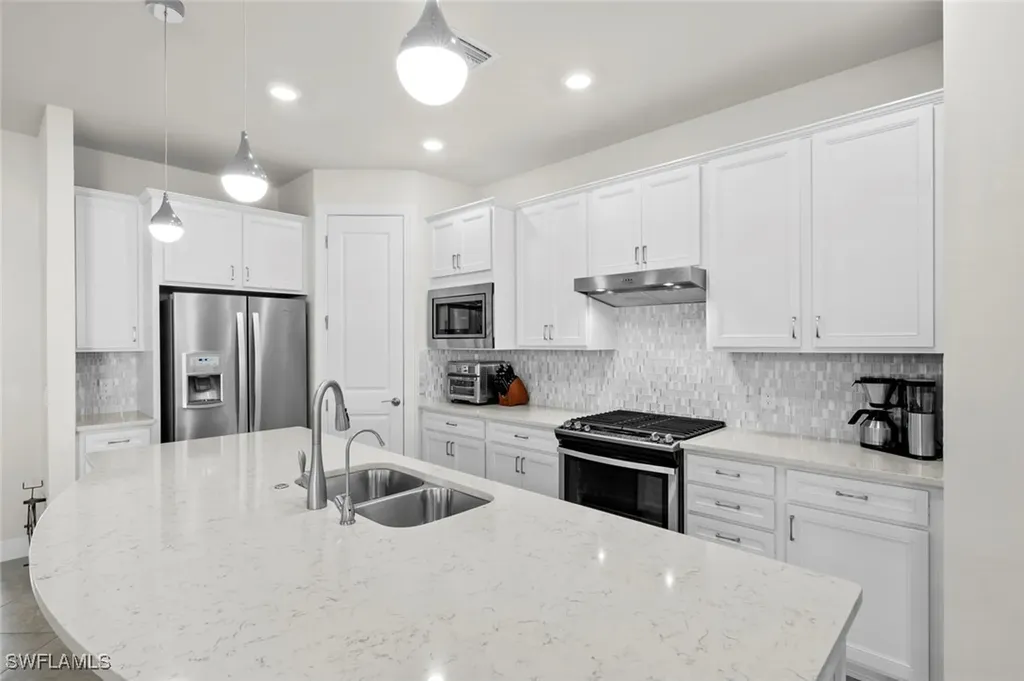 10572 Otter Key Lane Estero FL 33928