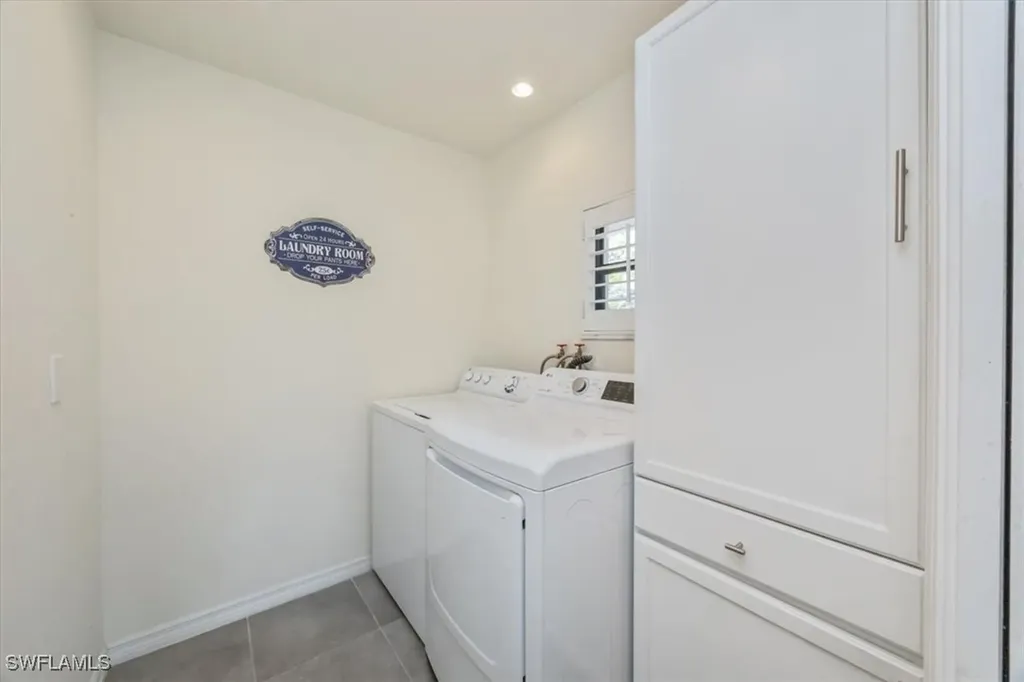 501 Lake Louise Circle Naples FL 34110
