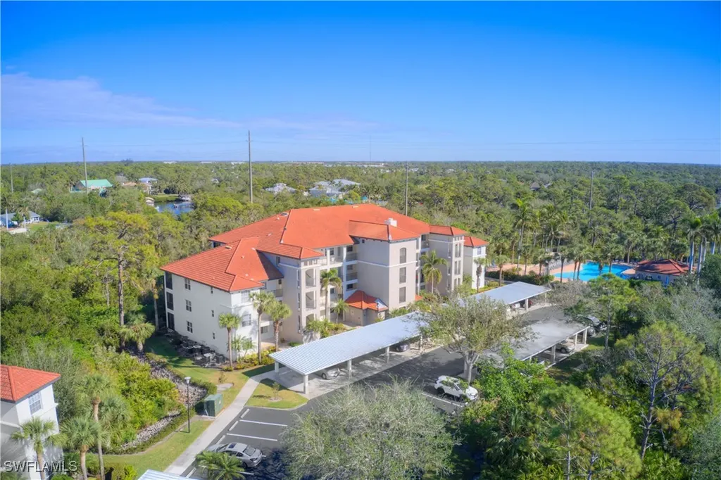 Estero FL, 20916 Island Sound Circle, Unit 305