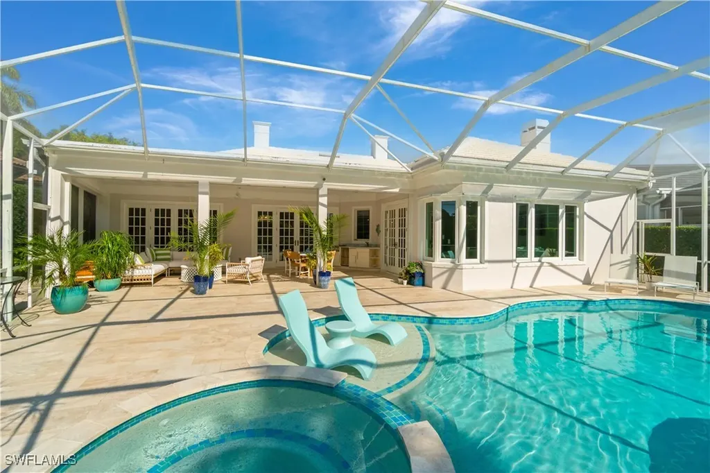 800 Ashburton Drive Naples FL 34110