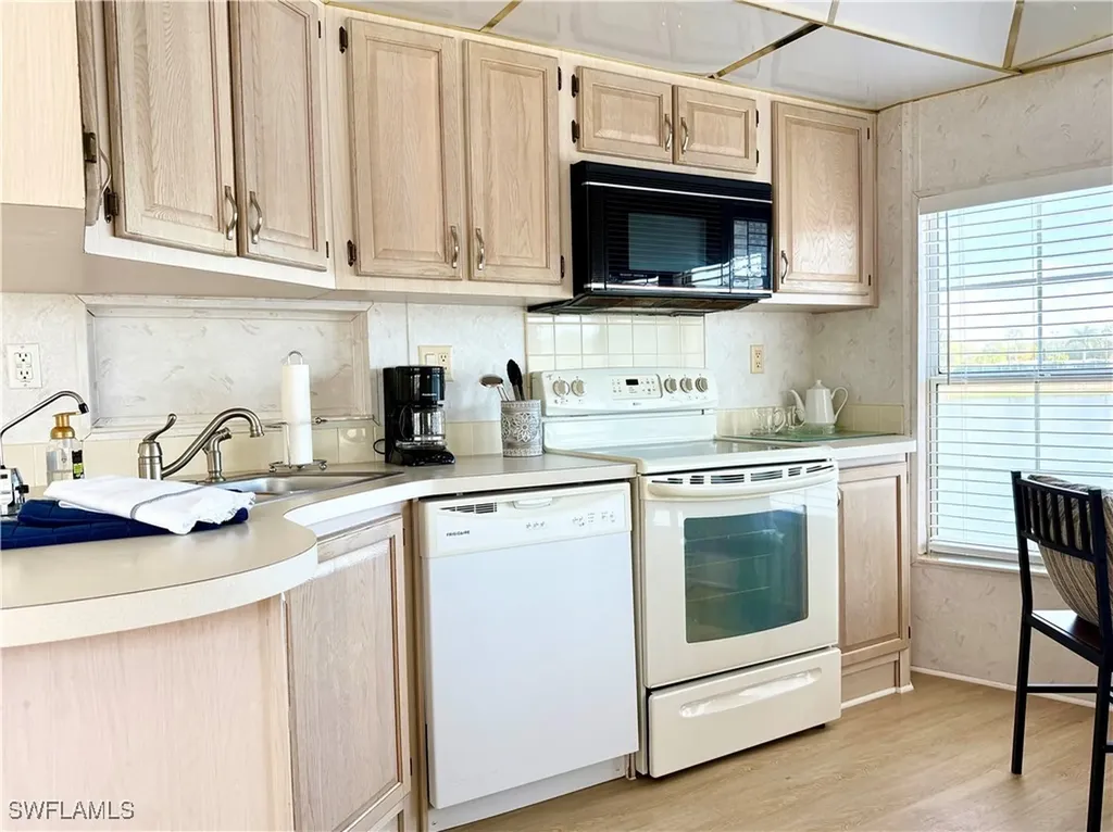 523 Cheetah Drive Naples FL 34114