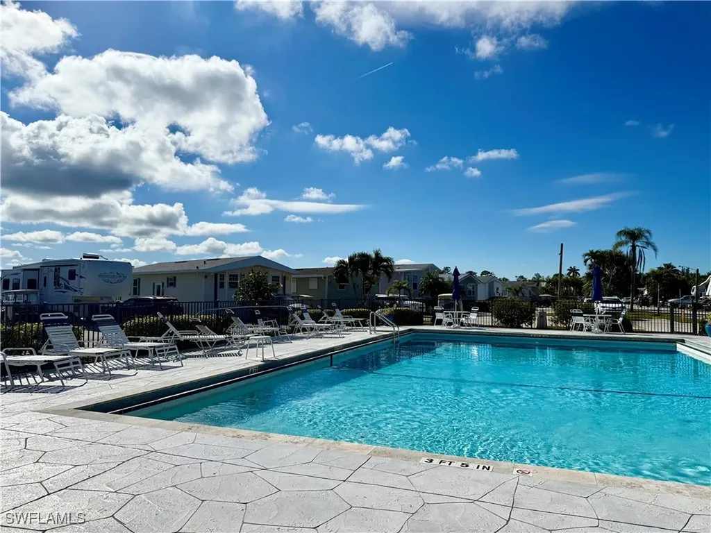 523 Cheetah Drive Naples FL 34114