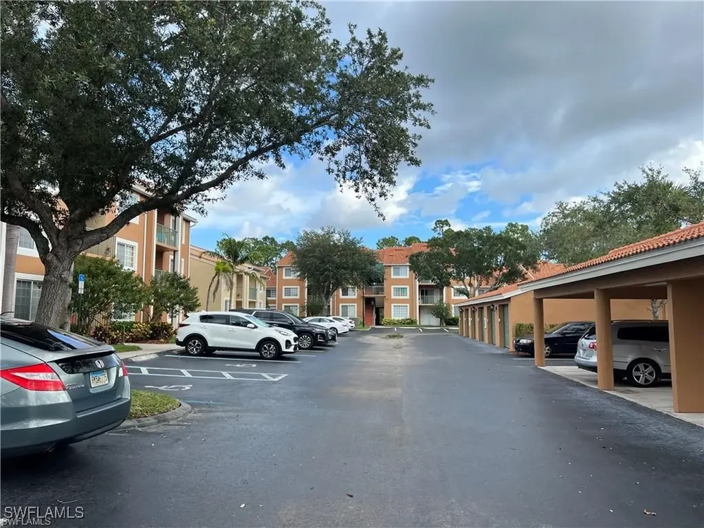 1210 Wildwood Lakes Boulevard Naples FL 34104