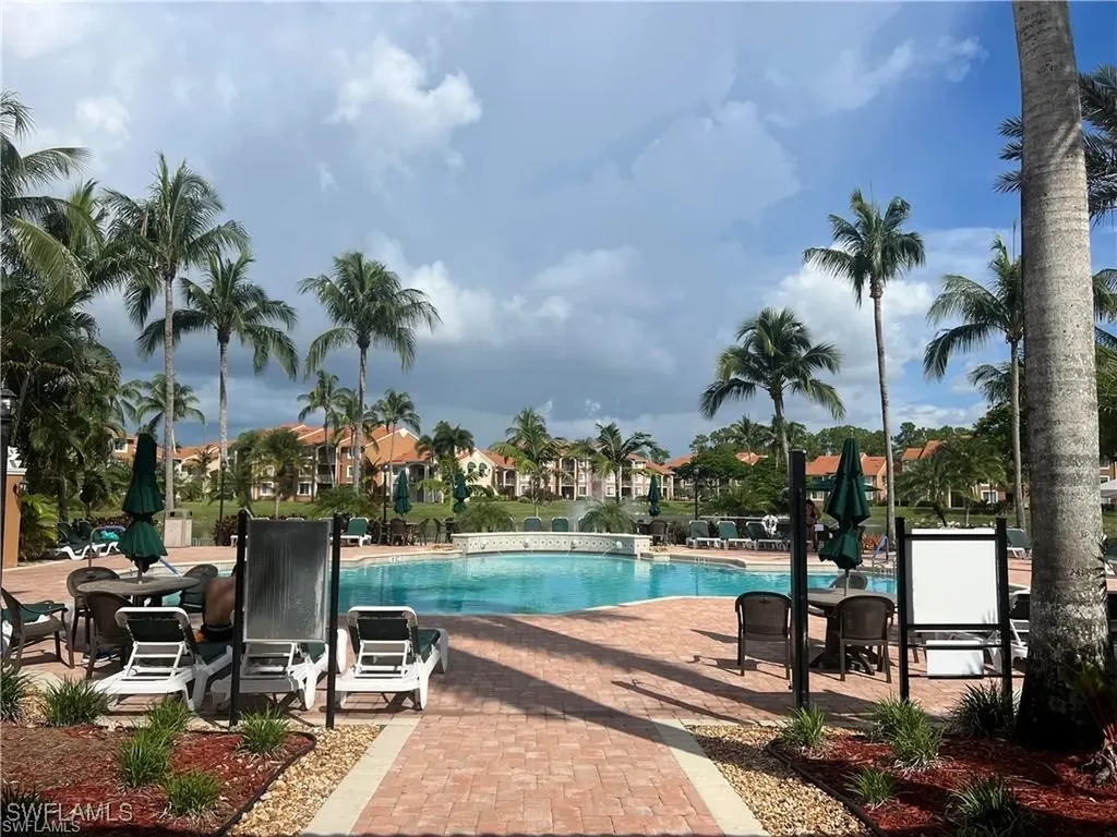 1210 Wildwood Lakes Boulevard Naples FL 34104