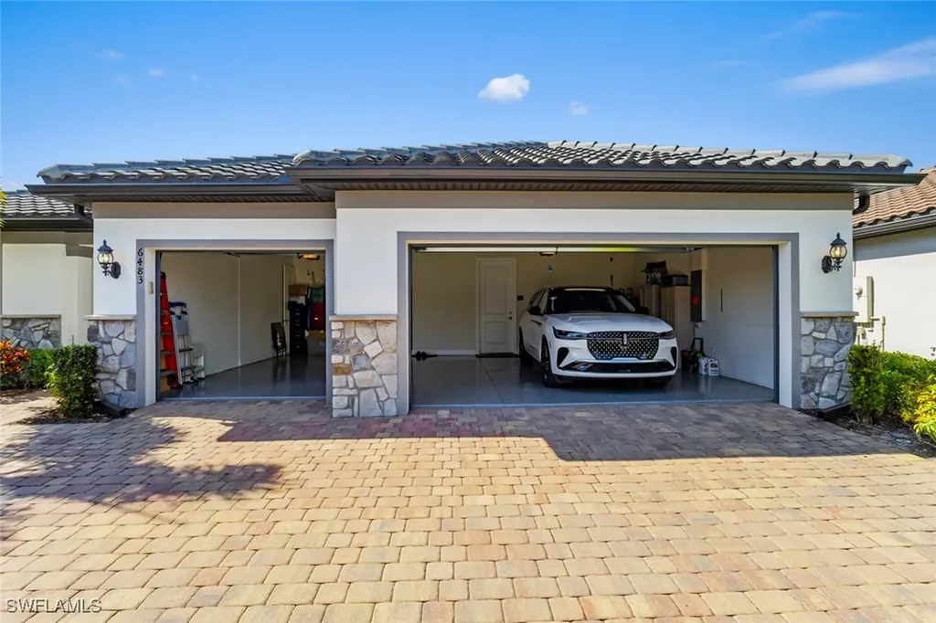 6483 Holiman Way Ave Maria FL 34142