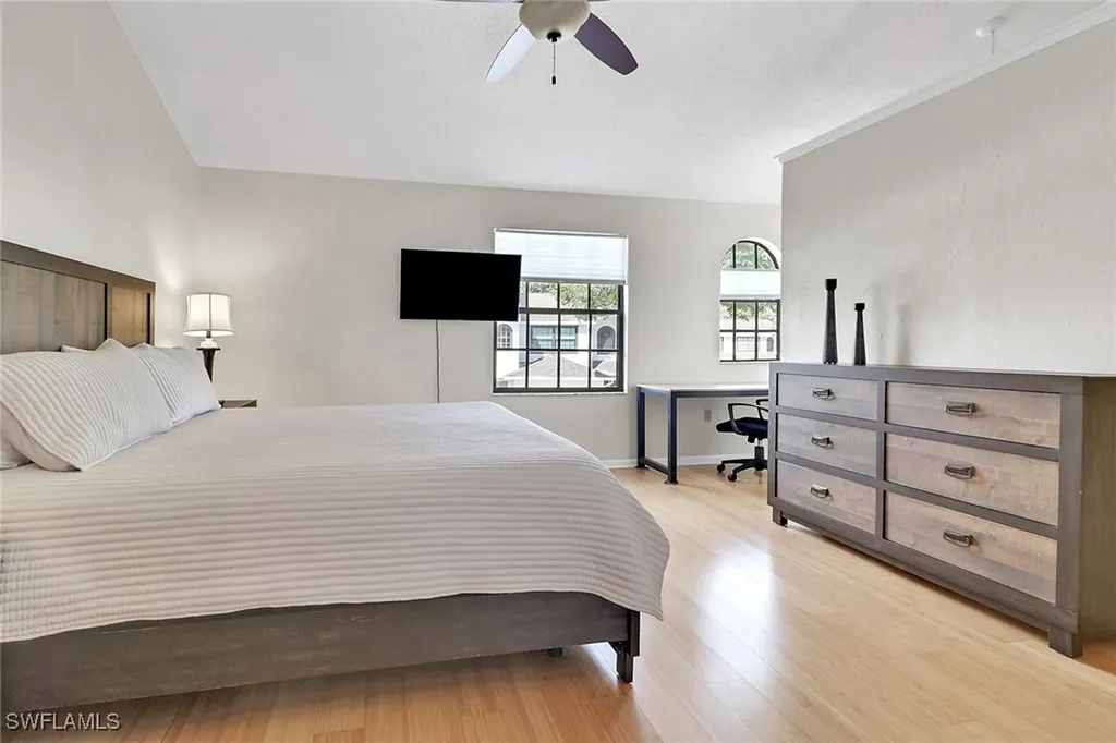 800 Meadowland Drive Naples FL 34108