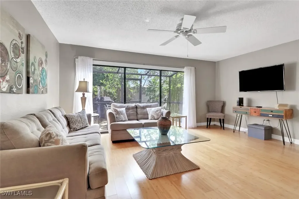 800 Meadowland Drive Naples FL 34108