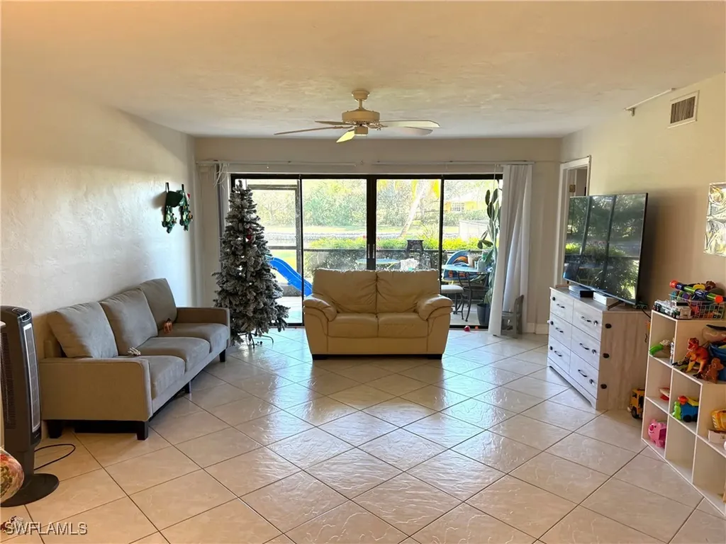700 Valley Stream Drive Naples FL 34113