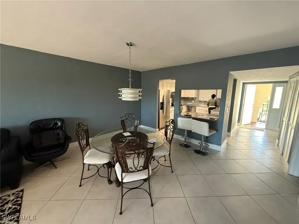 700 Valley Stream Drive Naples FL 34113