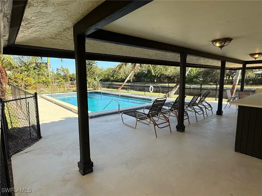 700 Valley Stream Drive Naples FL 34113