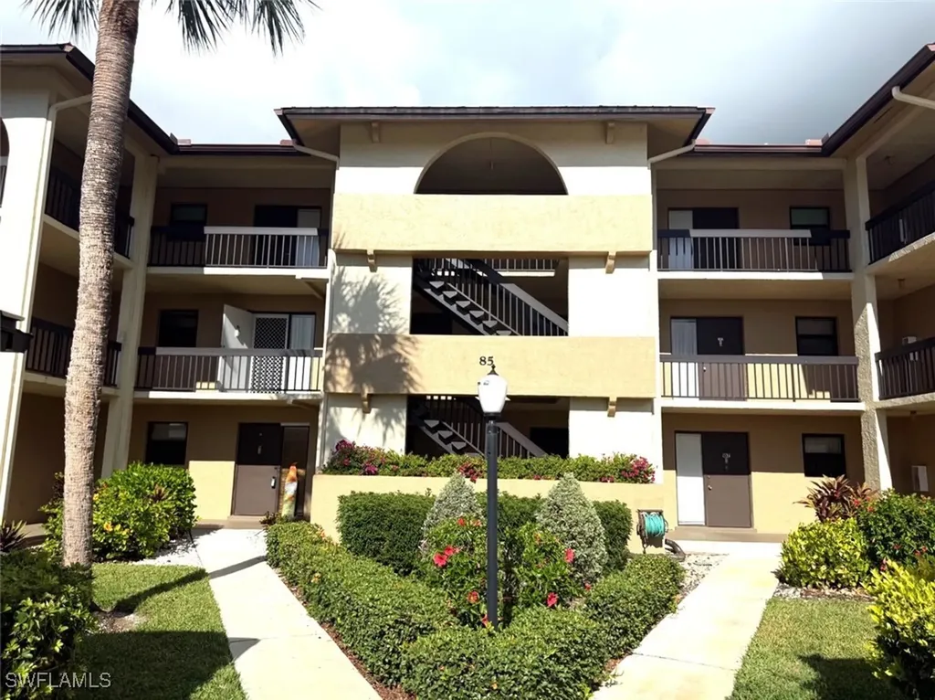 85 Saint Andrews Boulevard Naples FL 34113