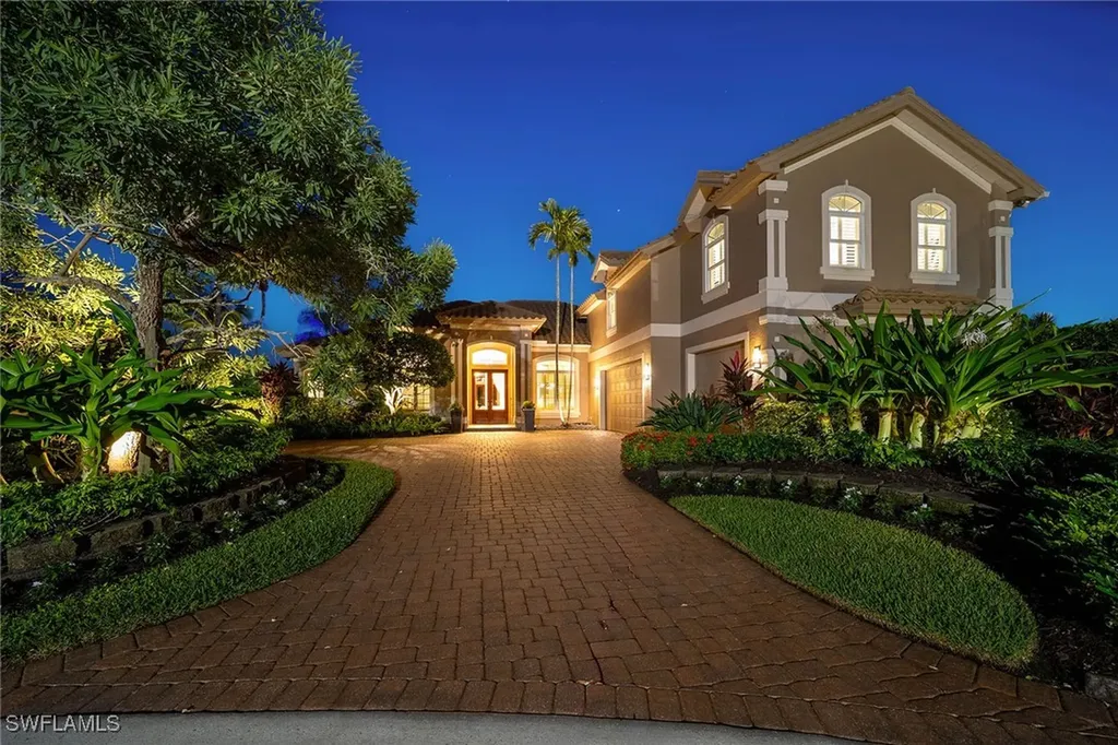 8752 Muirfield Drive Naples FL 34109