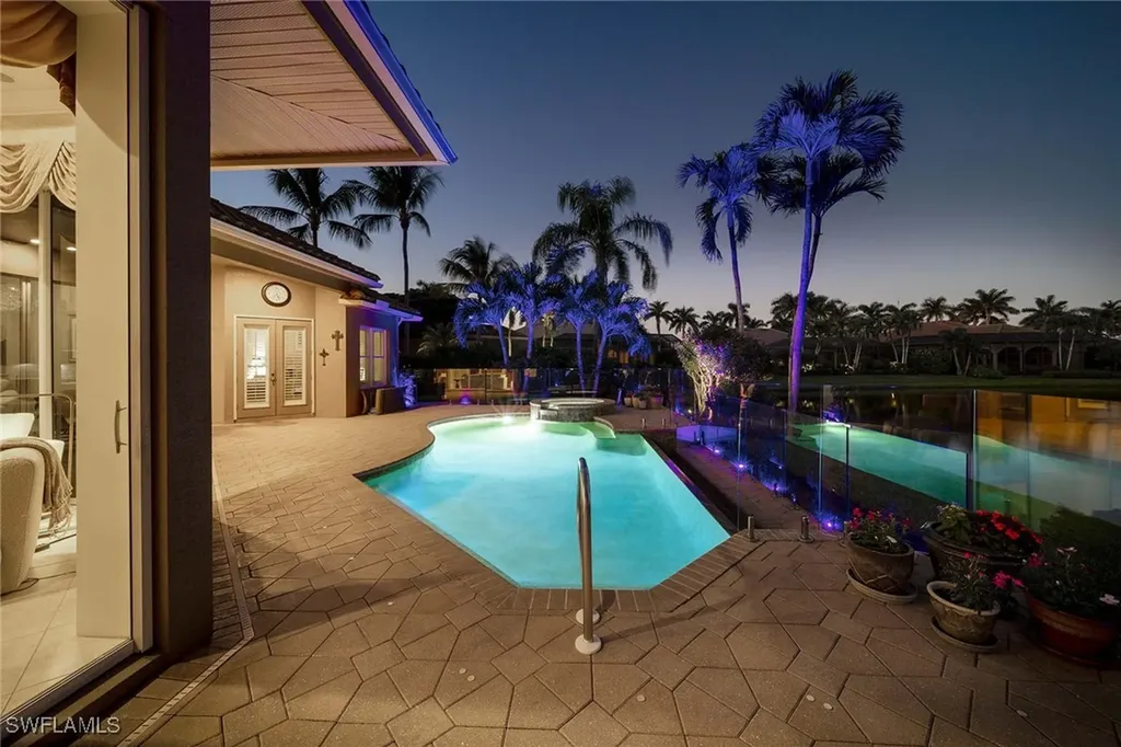 8752 Muirfield Drive Naples FL 34109