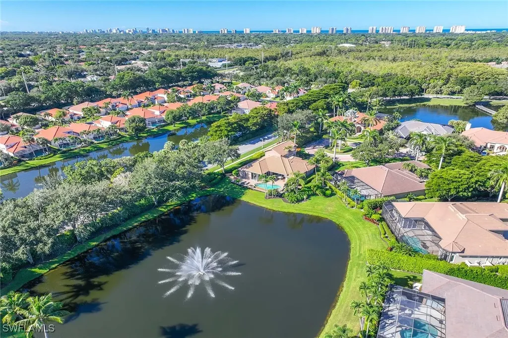 8752 Muirfield Drive Naples FL 34109