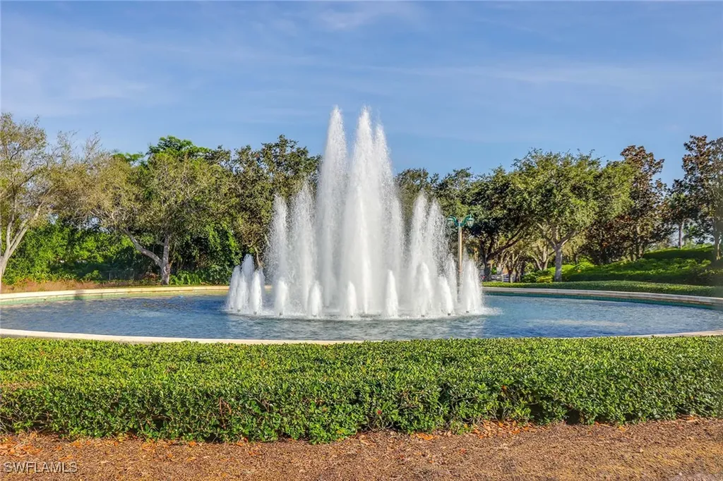 8752 Muirfield Drive Naples FL 34109