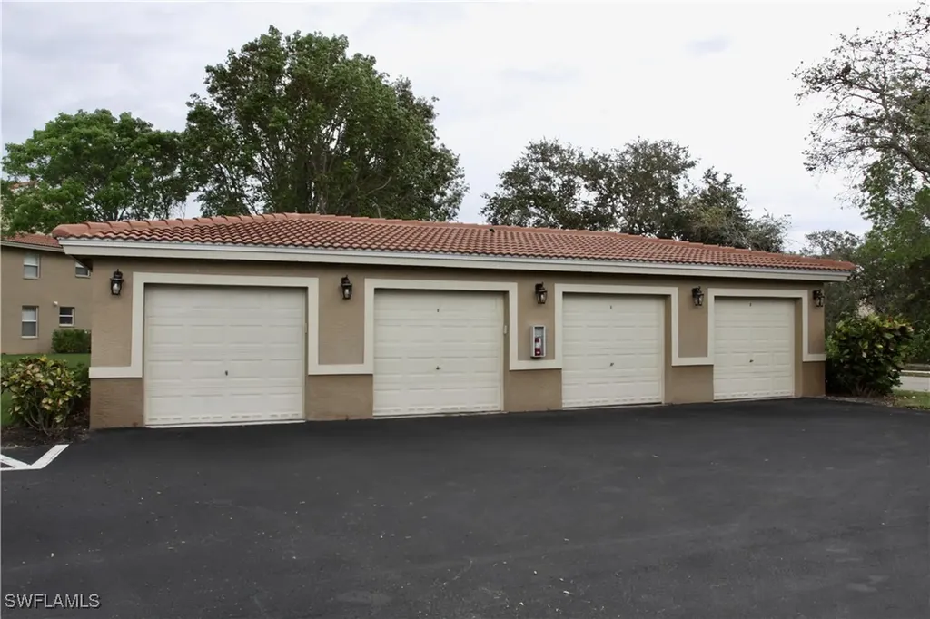 6920 Huntington Lakes Circle Naples FL 34119