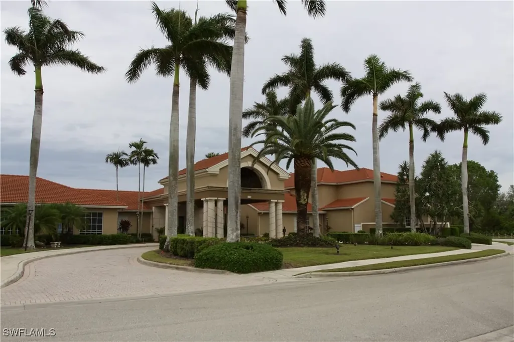 6920 Huntington Lakes Circle Naples FL 34119