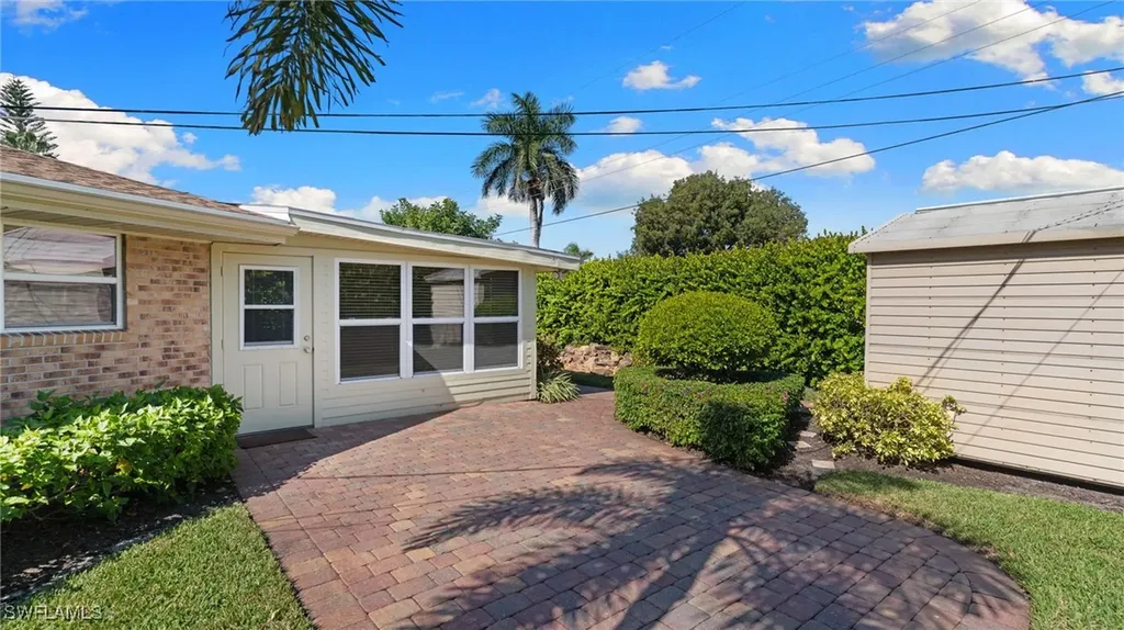 9817 Pennsylvania Avenue Bonita Springs FL 34135