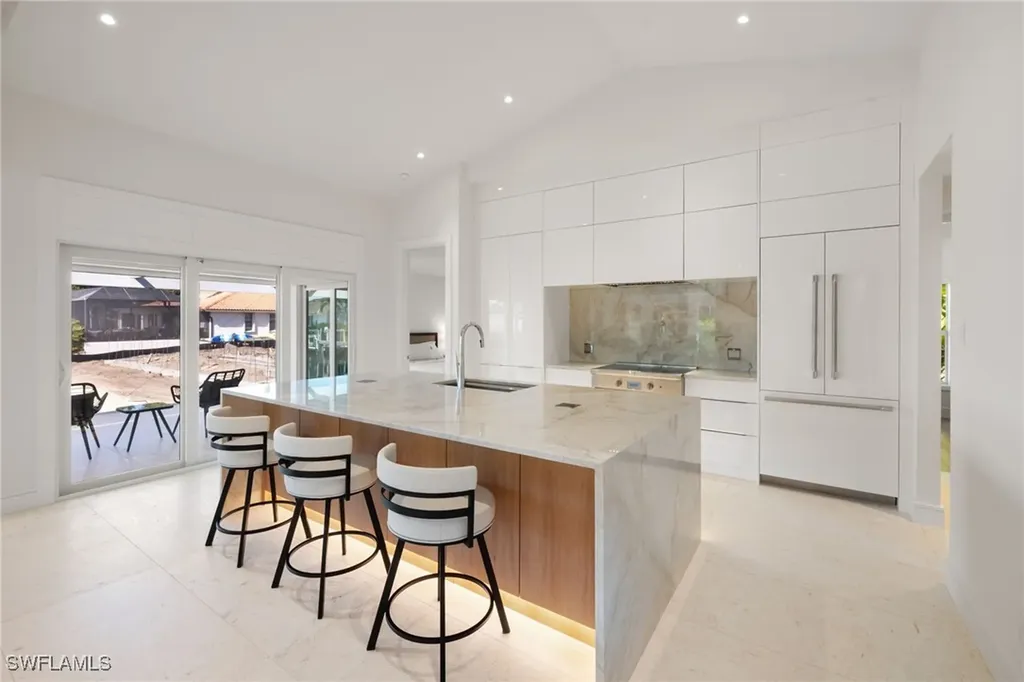 72 N Barfield Drive Marco Island FL 34145