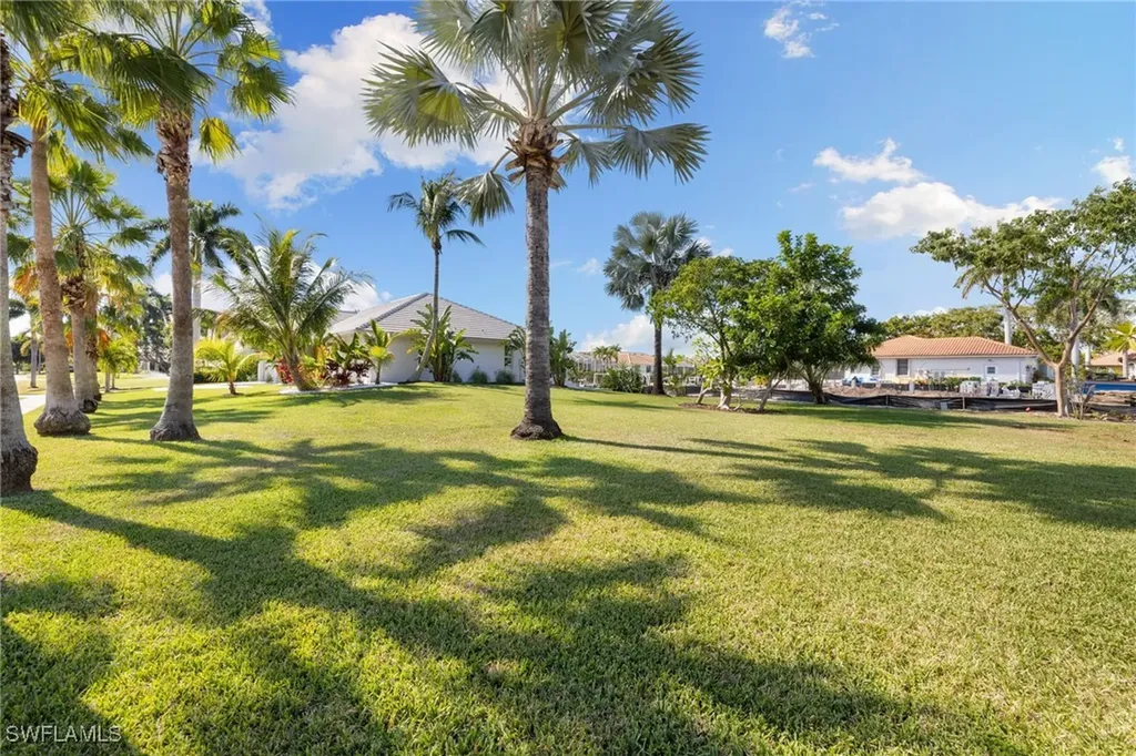 72 N Barfield Drive Marco Island FL 34145