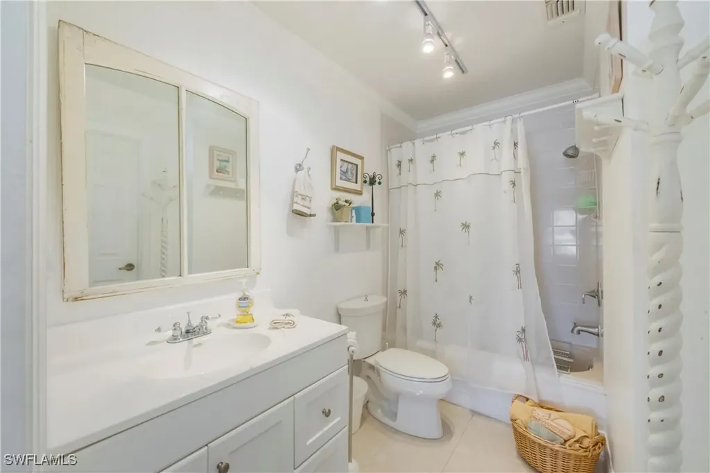 3243 Horse Carriage Way Naples FL 34105