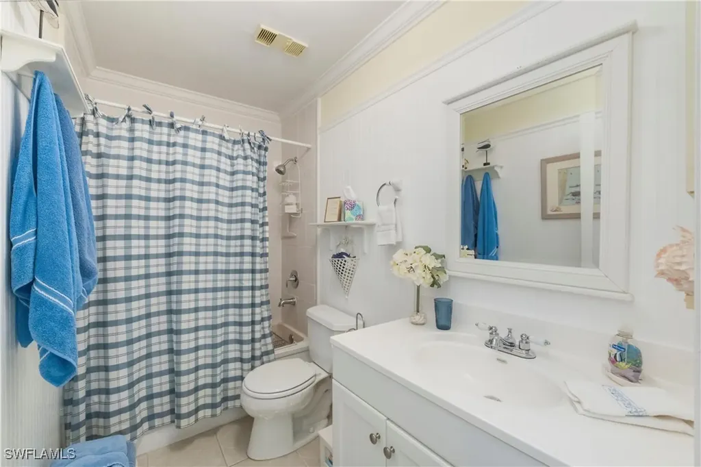 3243 Horse Carriage Way Naples FL 34105
