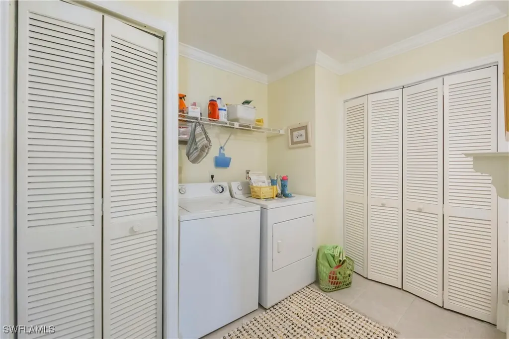 3243 Horse Carriage Way Naples FL 34105