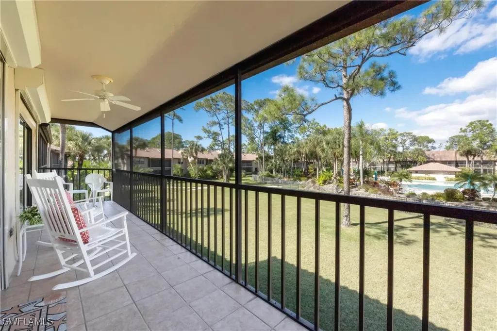 3243 Horse Carriage Way Naples FL 34105