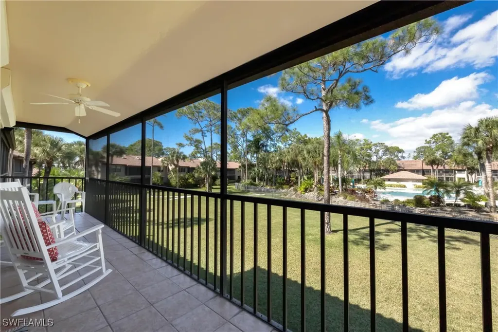 3243 Horse Carriage Way Naples FL 34105