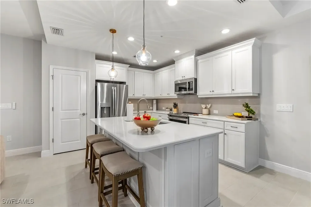 2640 Seychelles Circle Naples FL 34112