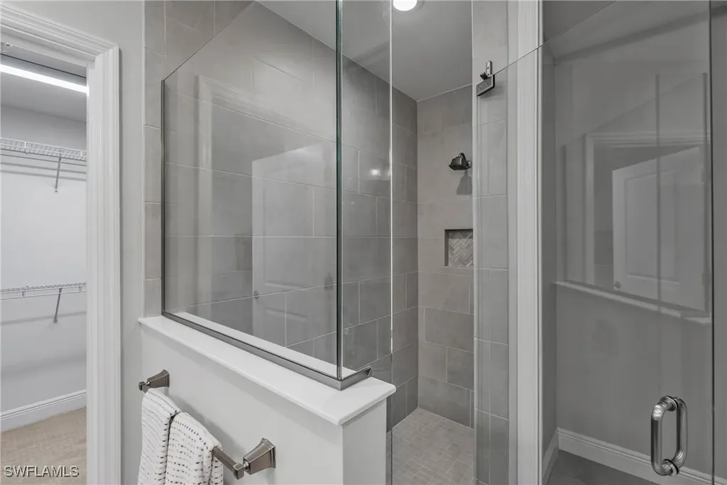 2640 Seychelles Circle Naples FL 34112