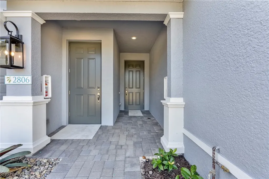 2640 Seychelles Circle Naples FL 34112