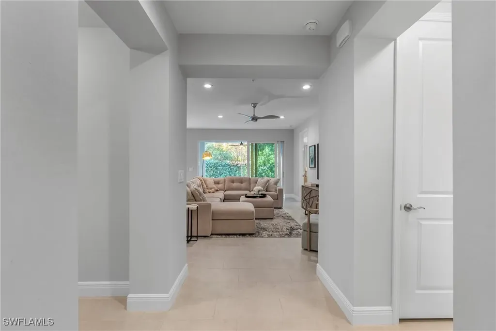 2640 Seychelles Circle Naples FL 34112