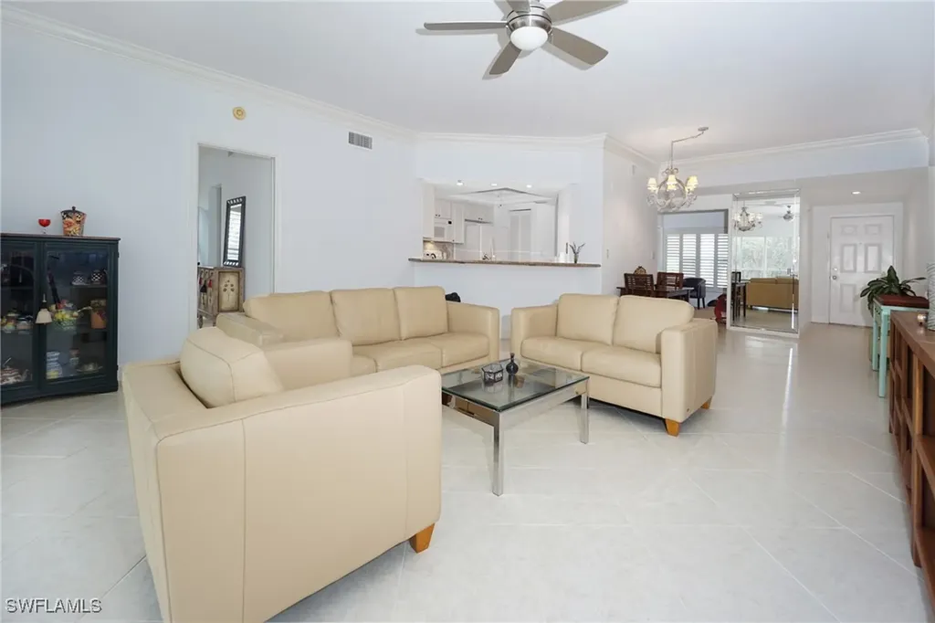Naples FL, 5895 Chanteclair Drive, Unit 118