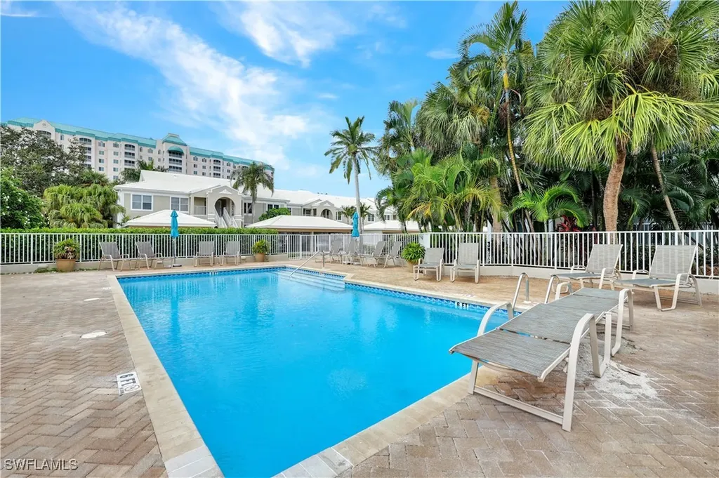 5895 Chanteclair Drive Naples FL 34108
