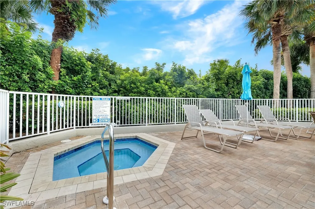 5895 Chanteclair Drive Naples FL 34108